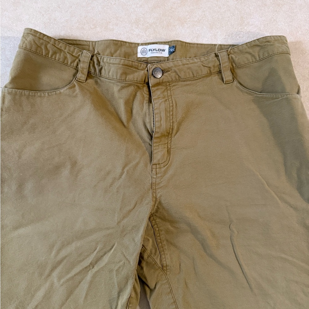 Flylow Men's Tan Flat Front Shorts